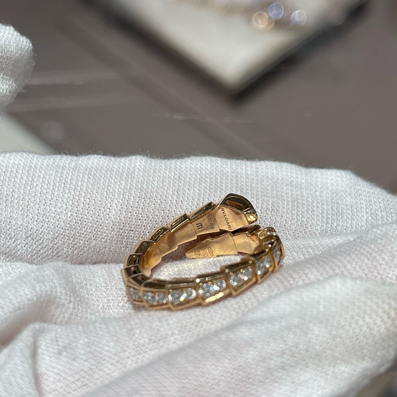 Bvlgari宝格丽窄版玫瑰金满钻蛇戒-4