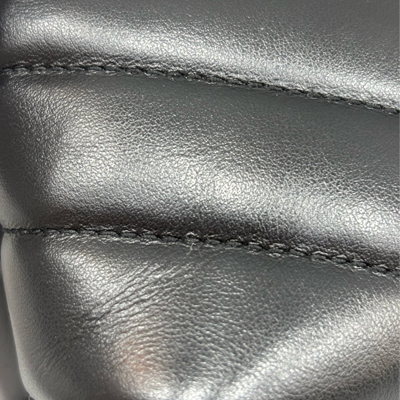 YSL Saint Laurent 678401 Toy Loulou mini 黑色牛皮金字胖胖包方胖包-40