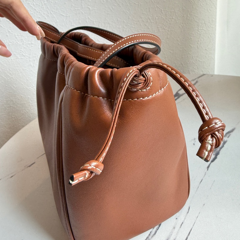 Celine 焦糖色 皮革超好摸 斜背兩用包-9