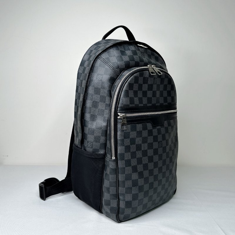 LV MICHAEL Damier黑棋盤雙肩背包-3