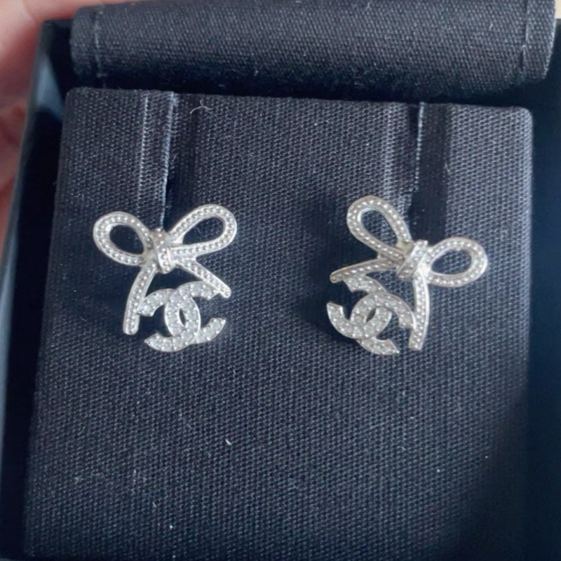 Chanel 25K earrings-0