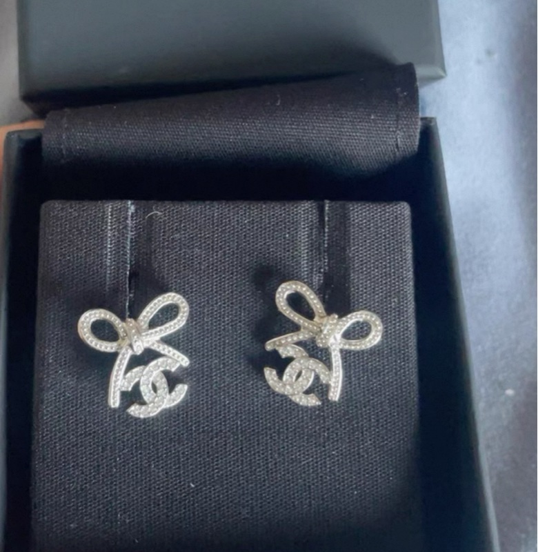 Chanel 25K earrings-2