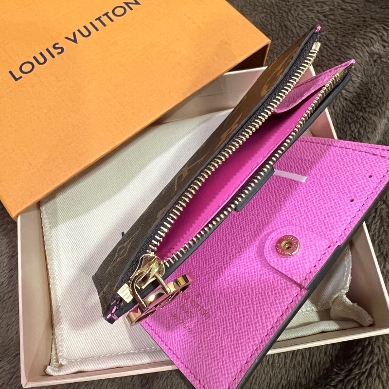 LV Louis Vuitton Lisa (M1138)全新錢包 皮夾 狂賀雙11 只要$13000-3