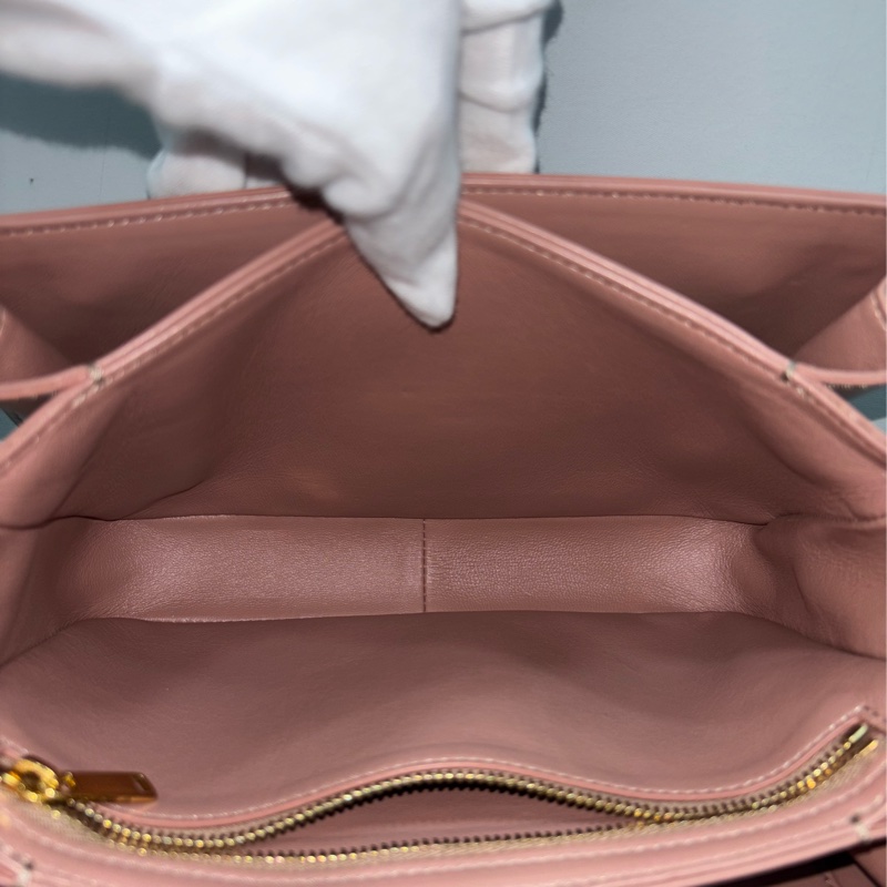 CELINE 187363 TRIOMPHE Box LOGO 乾燥玫瑰色牛皮 金釦凱旋門 肩背包斜背包-35