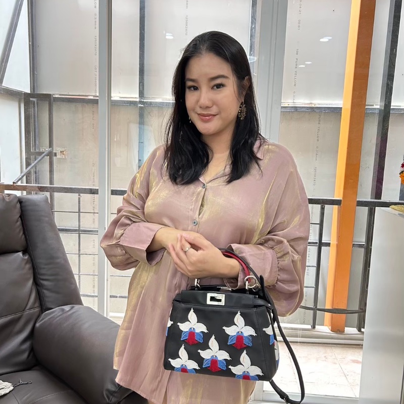 Fendi Peekaboo 蘭花繡花斜跨包 限量款-4