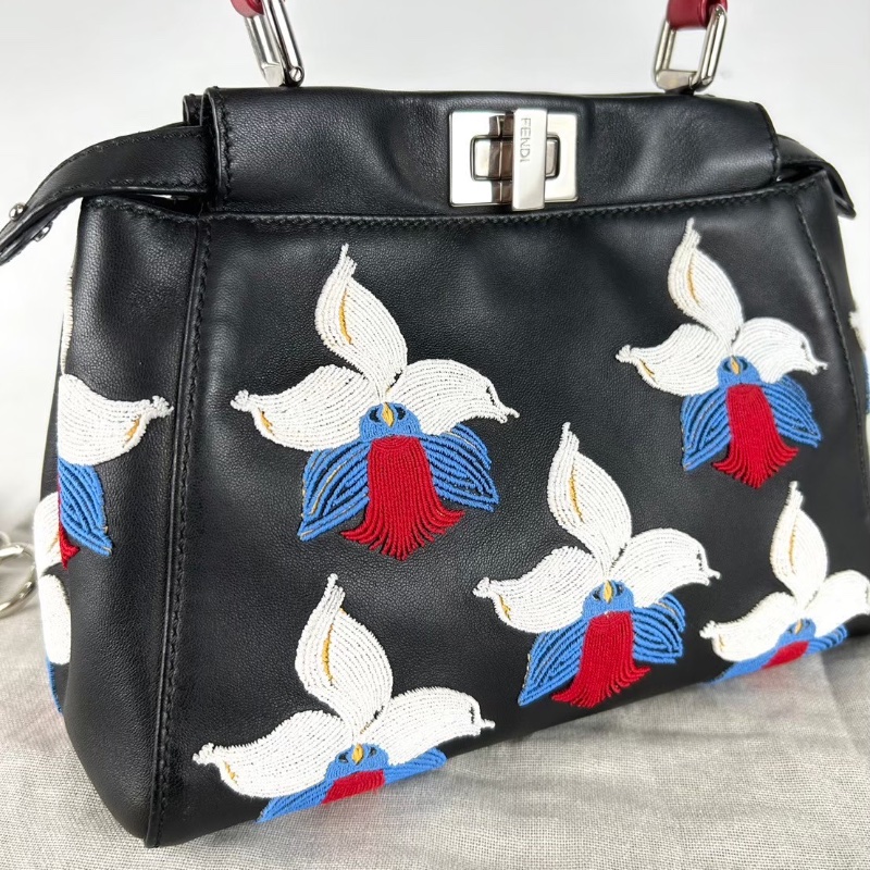 Fendi Peekaboo 蘭花繡花斜跨包 限量款-6
