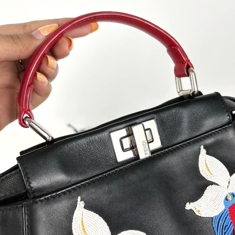 Fendi Peekaboo 蘭花繡花斜跨包 限量款-27
