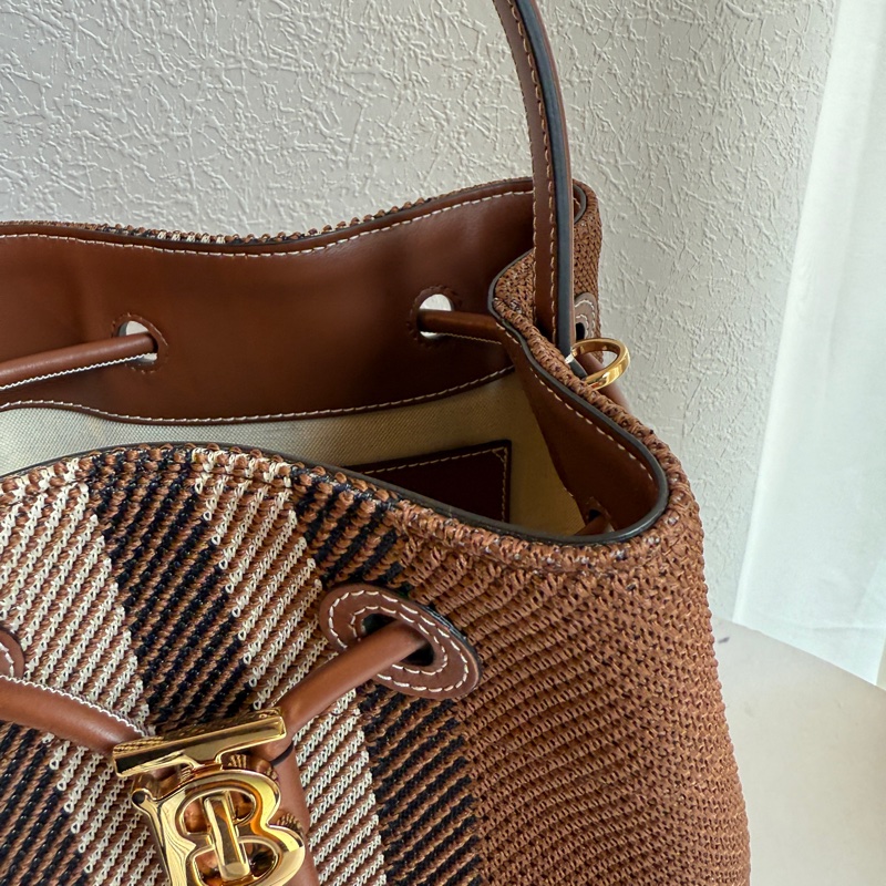 Burberry 格紋水桶包-2