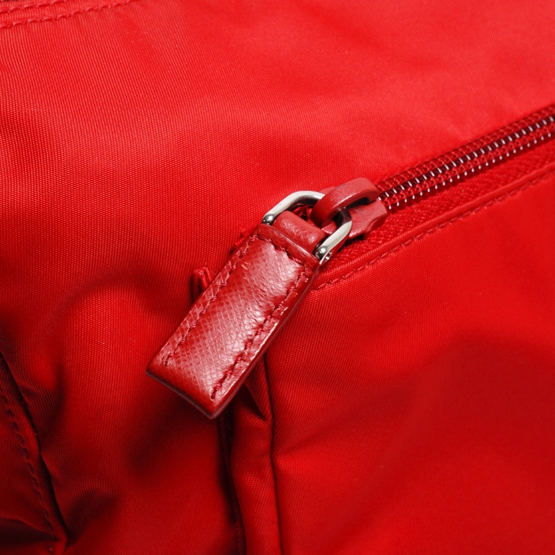 PRADA Tessuto Nylon 尼龍斜背包-8
