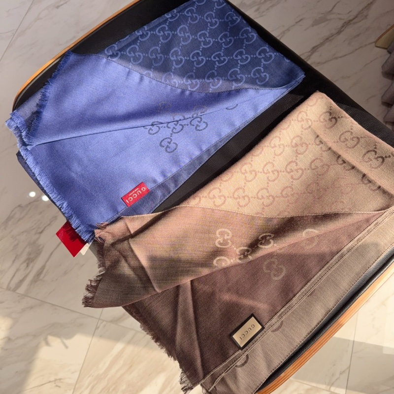 Gucci 圍巾🧣 灰 杏 黑 約11月底到-2