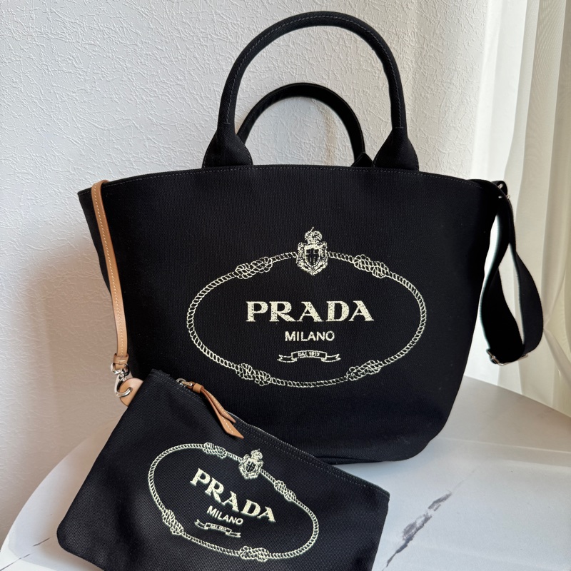 Prada手提帆布包💕💕💕💕兩用 送小包 還有背帶斜背 最殺價格-0