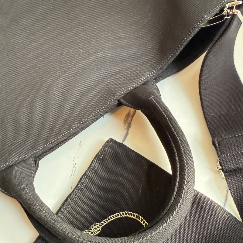 Prada手提帆布包💕💕💕💕兩用 送小包 還有背帶斜背 最殺價格-4