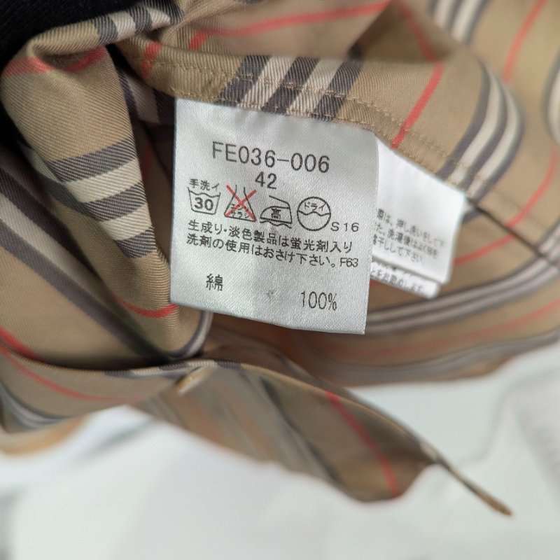 莉亞精品♡Burberry 卡其色黑白紅斜條紋長袖襯衫 尺碼42 二手美衣-2