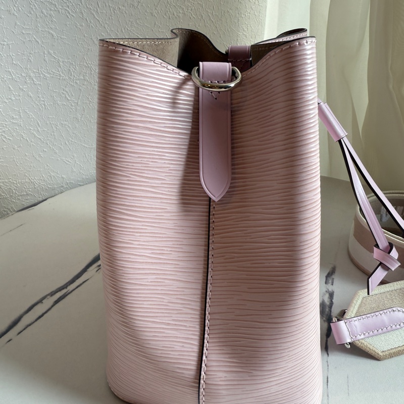 Lv epi粉色水桶bb 很好看的epi❤️now-5