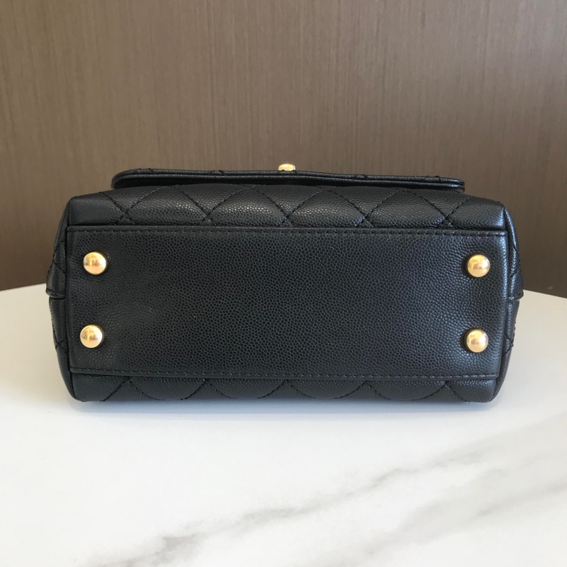 chanel coco handle mini 23p荔枝皮黑金芯片款 附件塵袋 盒子 23年票 尺寸約19*14*7cm-6