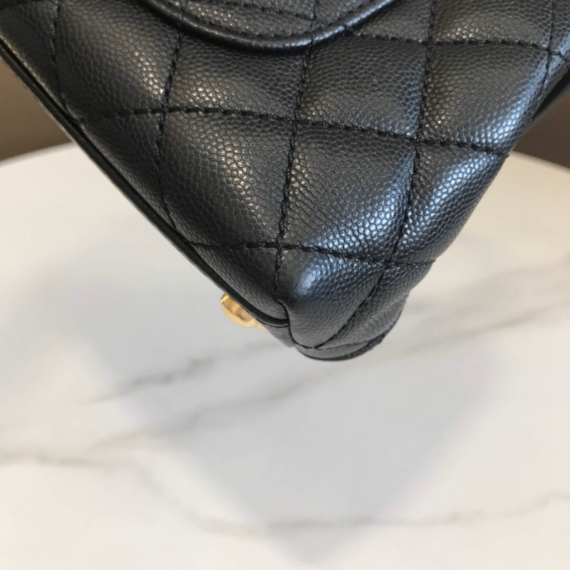 chanel coco handle mini 23p荔枝皮黑金芯片款 附件塵袋 盒子 23年票 尺寸約19*14*7cm-21