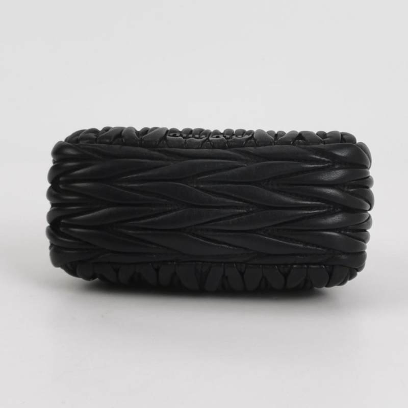 Miu Miu Belle羊皮純色褶皺字母logo斜挎包-5