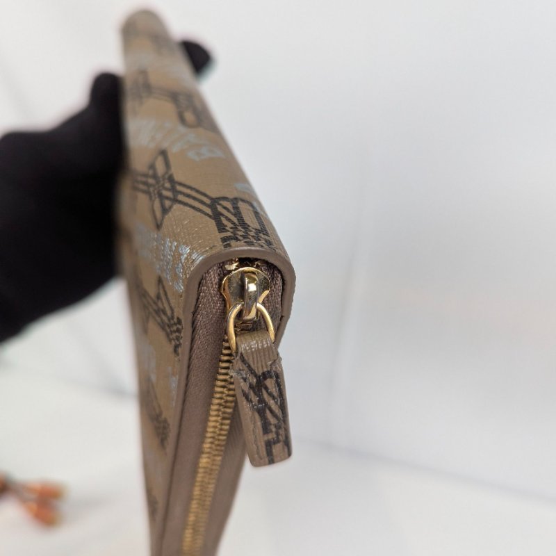 莉亞精品♡Balenciaga 字母滿印駝色長夾 二手美品-1