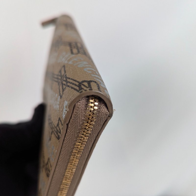 莉亞精品♡Balenciaga 字母滿印駝色長夾 二手美品-2