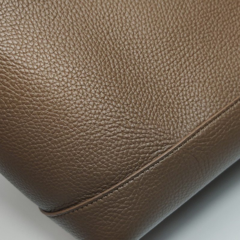 Burberry 牛皮纯色字母Logo托特包单肩包-10