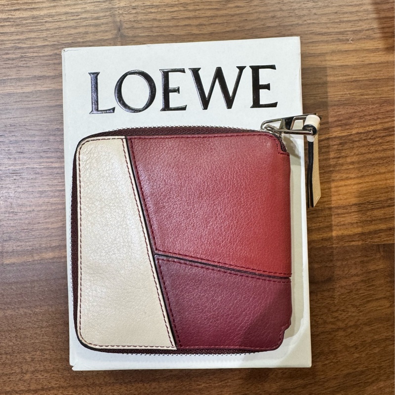 【LOEWE 羅威】Puzzle Compact Zip 拉鍊短夾 紅色-1