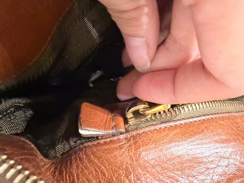 Prada 棕色公事包💼帶你賺大錢！💰💰來運轉-8