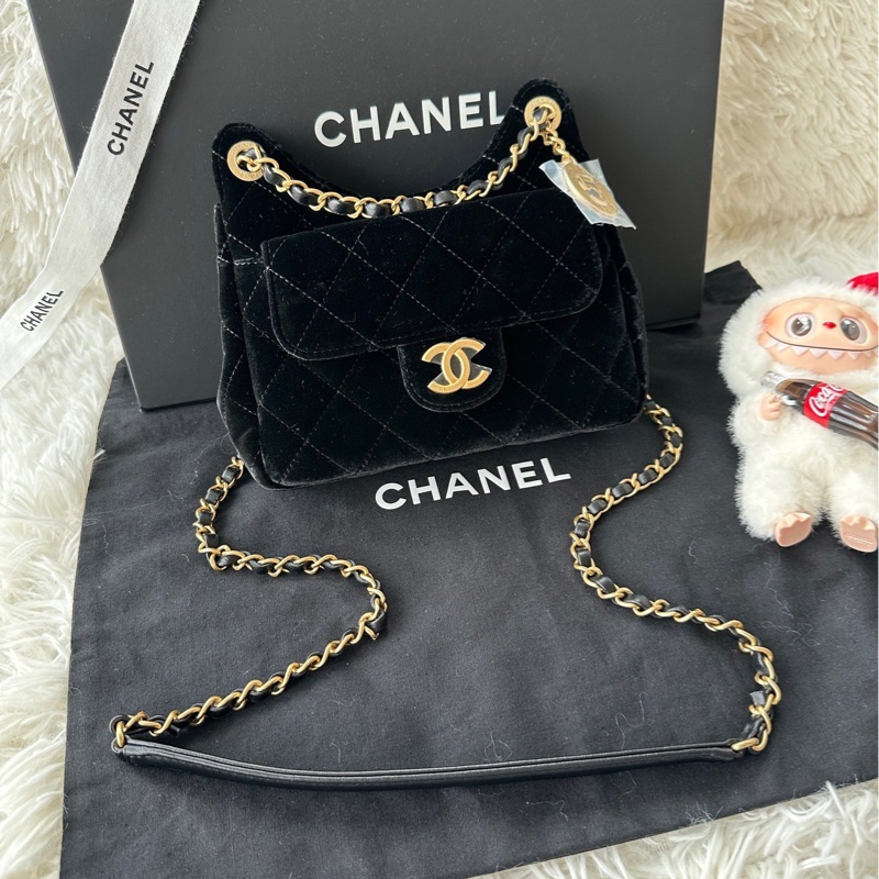 【配件:防塵袋 💕】Chanel 23b 天貓精靈 小號 黑金 絲絨-1