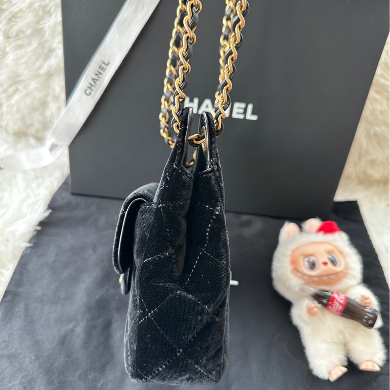 【配件:防塵袋 💕】Chanel 23b 天貓精靈 小號 黑金 絲絨-3