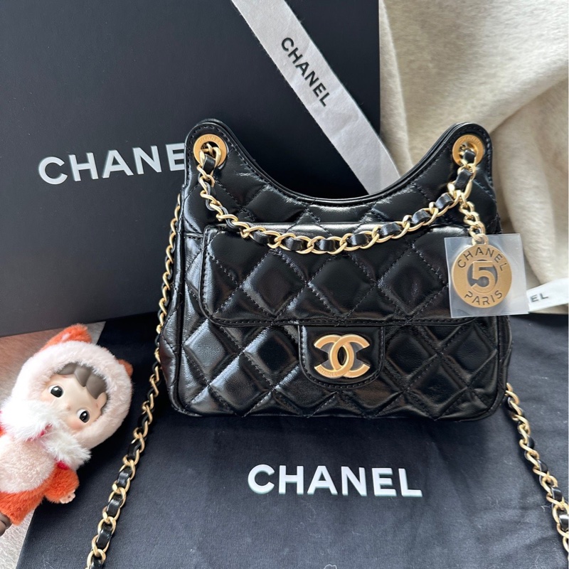 【配件：防塵袋 💕】Chanel 25S 天貓精靈 小號 黑金 黑色 金扣 油蠟皮 牛皮 肩帶可調節 手提 單肩 腋下 斜挎-0