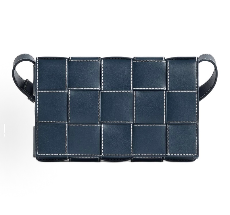 Bottega Veneta 牛皮革 單肩斜挎包 中號 男款 深藍色-1