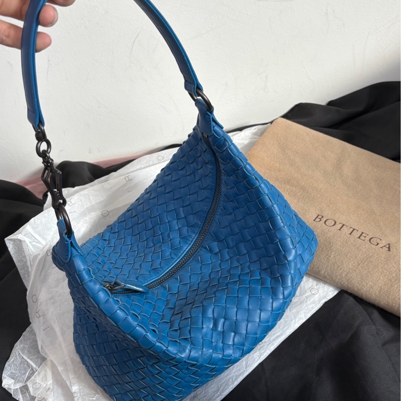 【近新閒置❤️】 bv 藍色小號 飯盒手提包 單肩包-0