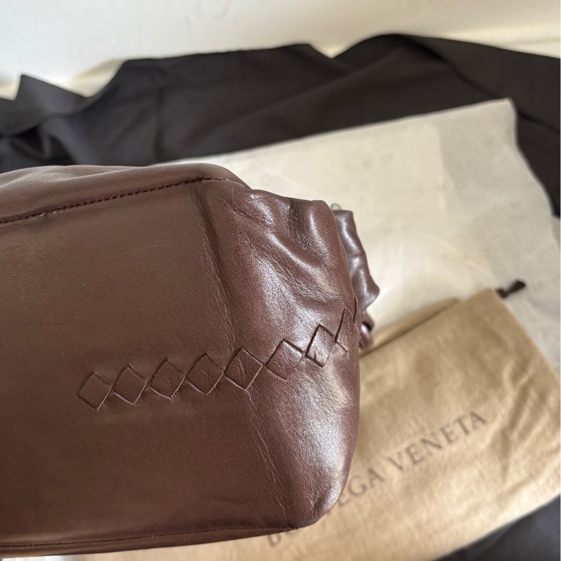 【近新閒置❤️】 bv深棕色烏木色飯盒包 手提包 單肩包-2