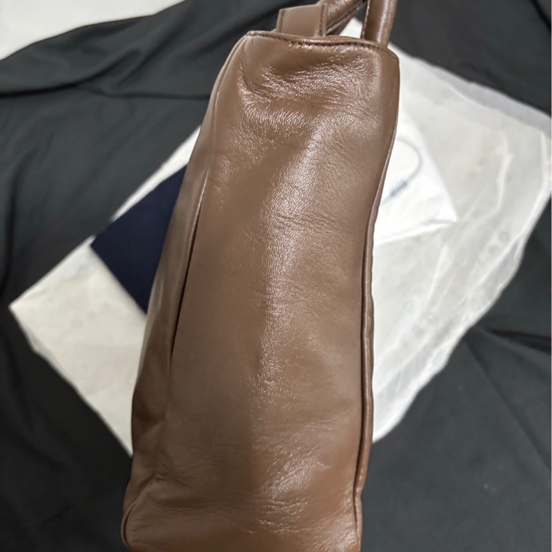 【近新閒置❤️】 prada 深棕色小羊皮小方包 手提包-3