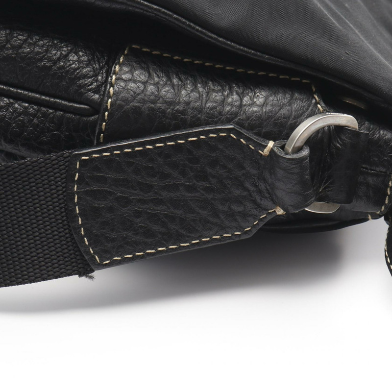 PRADA 黑色尼龍皮革單肩斜背包，二手女款-6