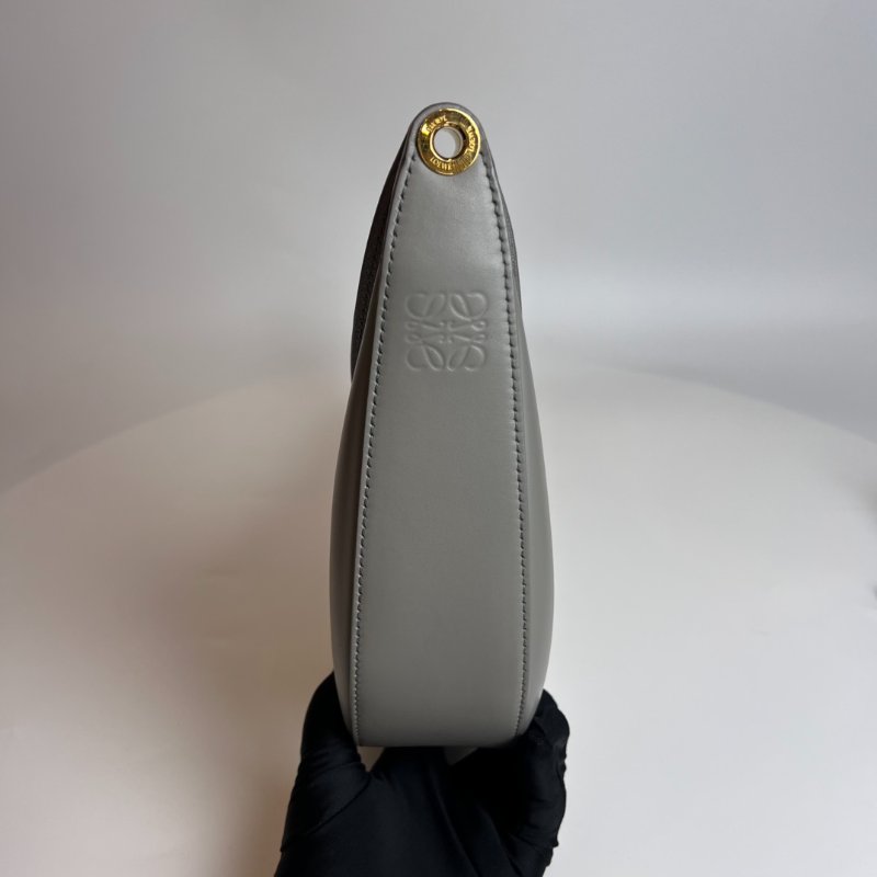 LOEWE 灰LUNA HOBO腋下包-3