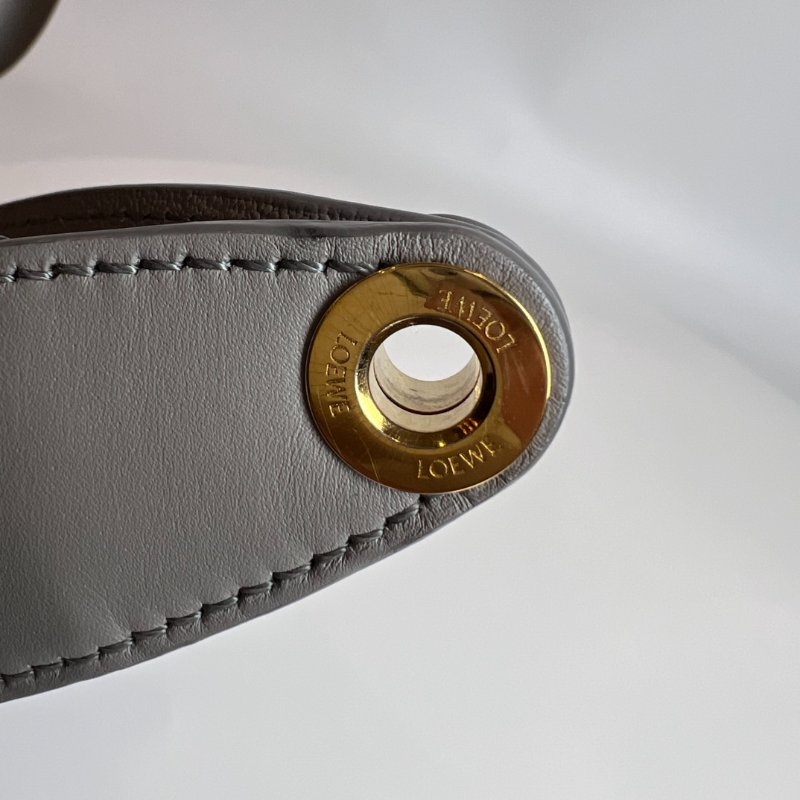 LOEWE 灰LUNA HOBO腋下包-7