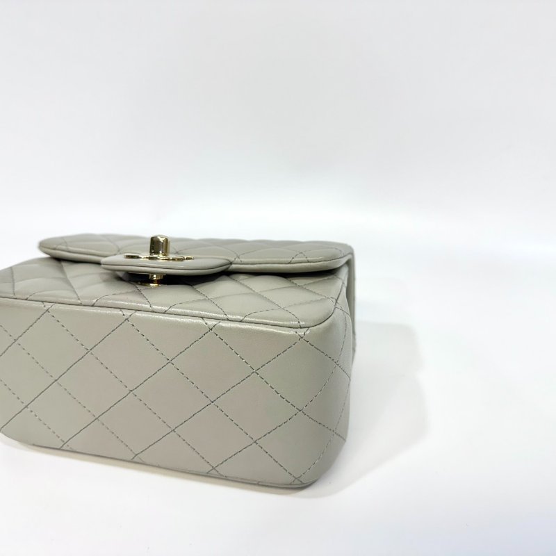 CHANEL鼠尾草灰羊皮菱格淡金釦方胖 A35200-5