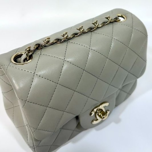 CHANEL鼠尾草灰羊皮菱格淡金釦方胖 A35200-14