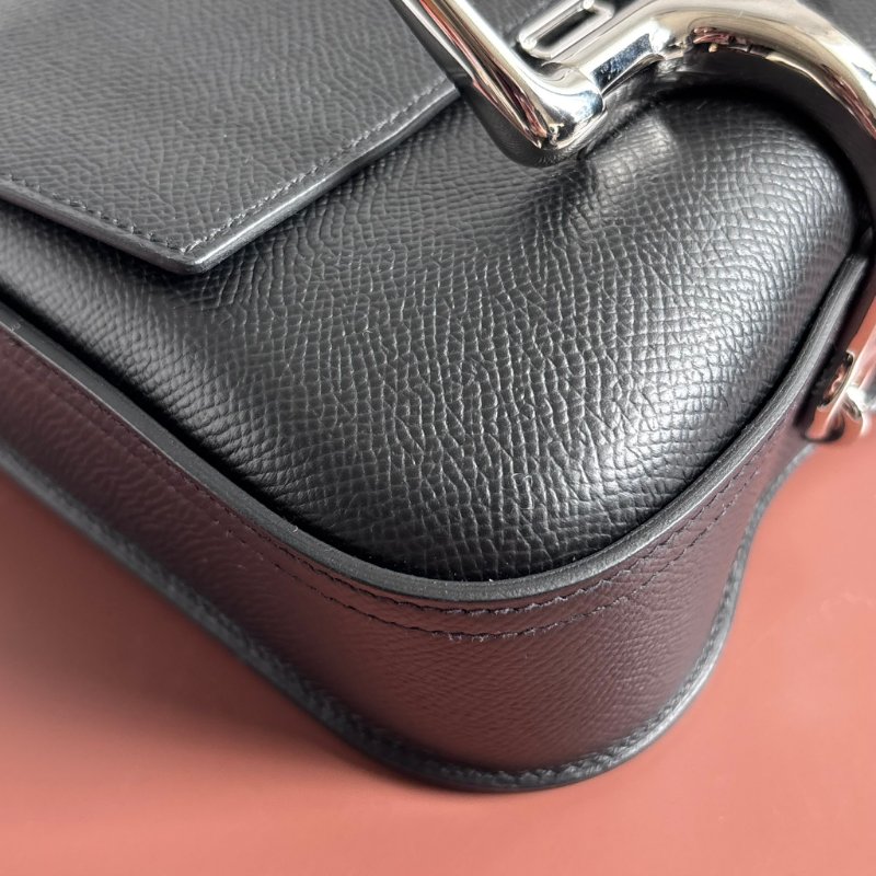 ::HERMES:: 愛馬仕 Della mini 18 屁股包 黑色皮革銀釦 斜背包-9