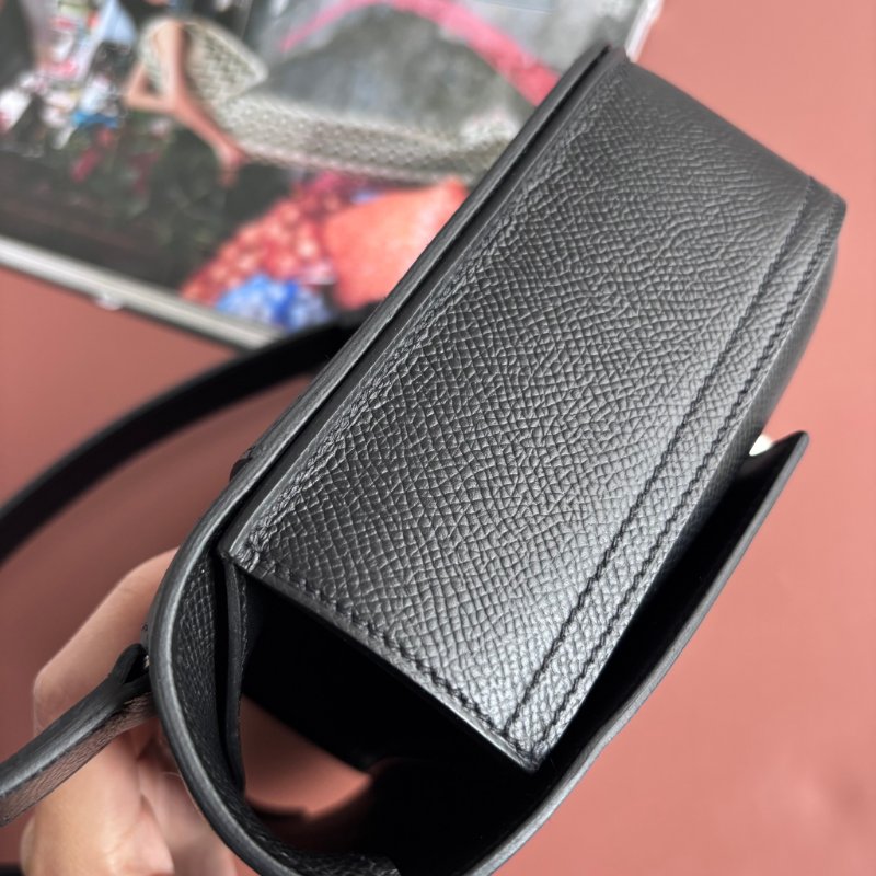 ::HERMES:: 愛馬仕 Della mini 18 屁股包 黑色皮革銀釦 斜背包-15