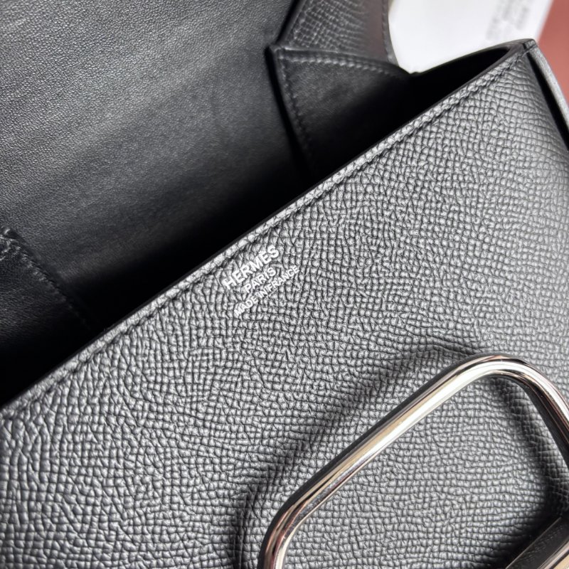 ::HERMES:: 愛馬仕 Della mini 18 屁股包 黑色皮革銀釦 斜背包-16