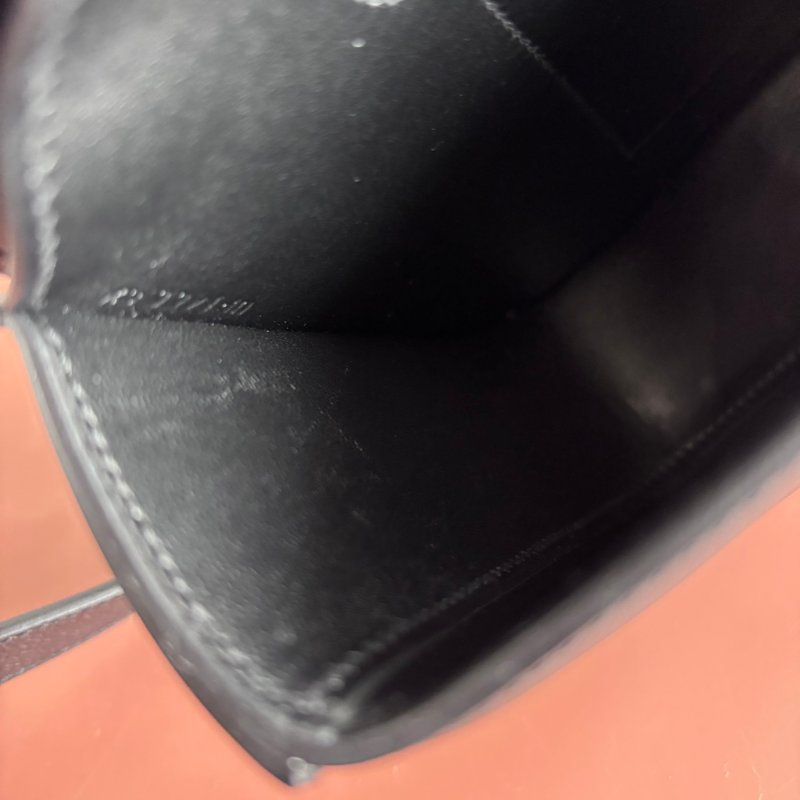 ::HERMES:: 愛馬仕 Della mini 18 屁股包 黑色皮革銀釦 斜背包-22