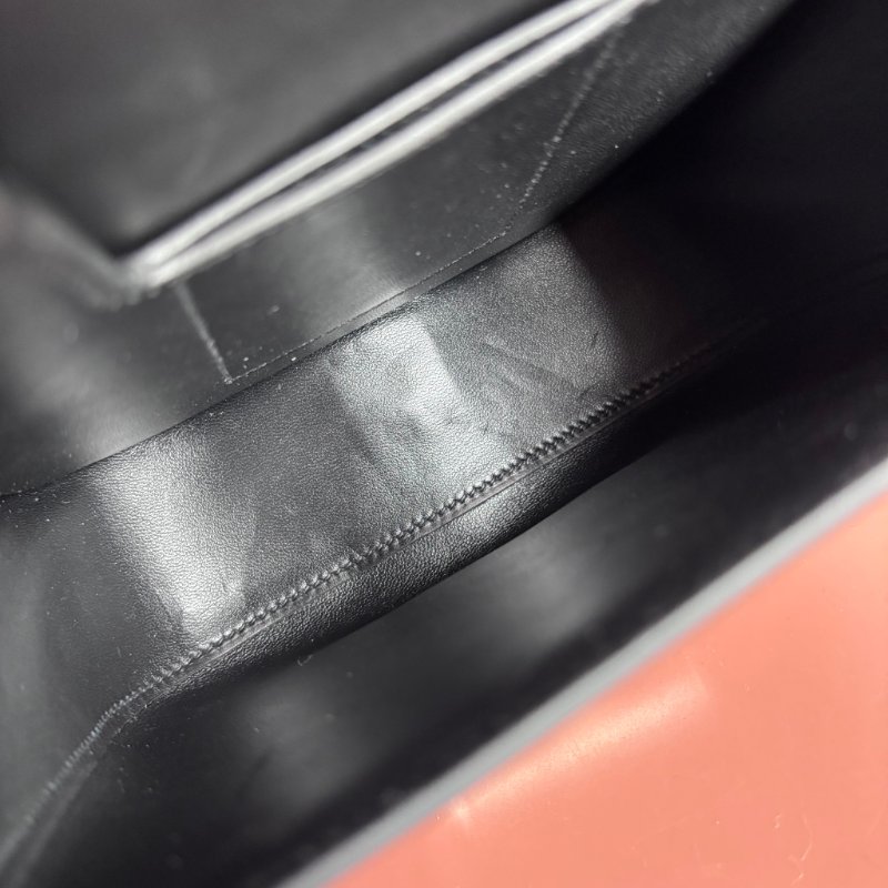 ::HERMES:: 愛馬仕 Della mini 18 屁股包 黑色皮革銀釦 斜背包-23