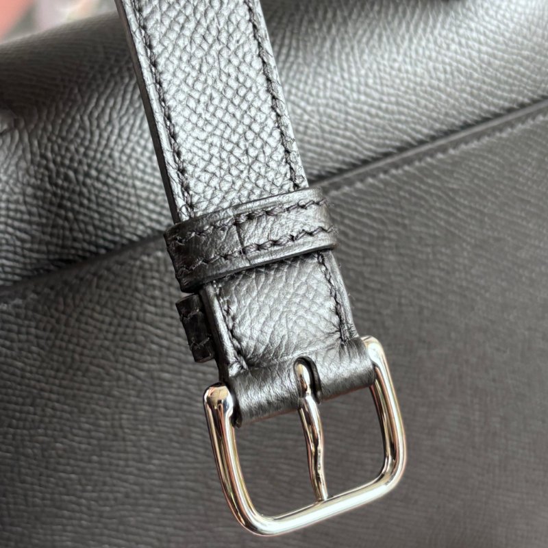 ::HERMES:: 愛馬仕 Della mini 18 屁股包 黑色皮革銀釦 斜背包-25