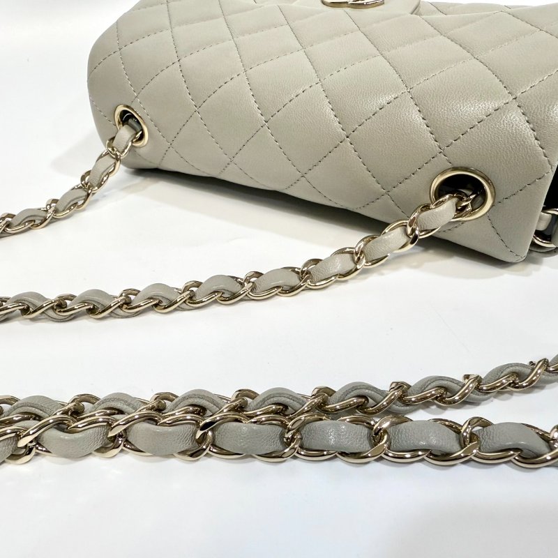 CHANEL鼠尾草灰羊皮淡金釦CF20/A69900-9