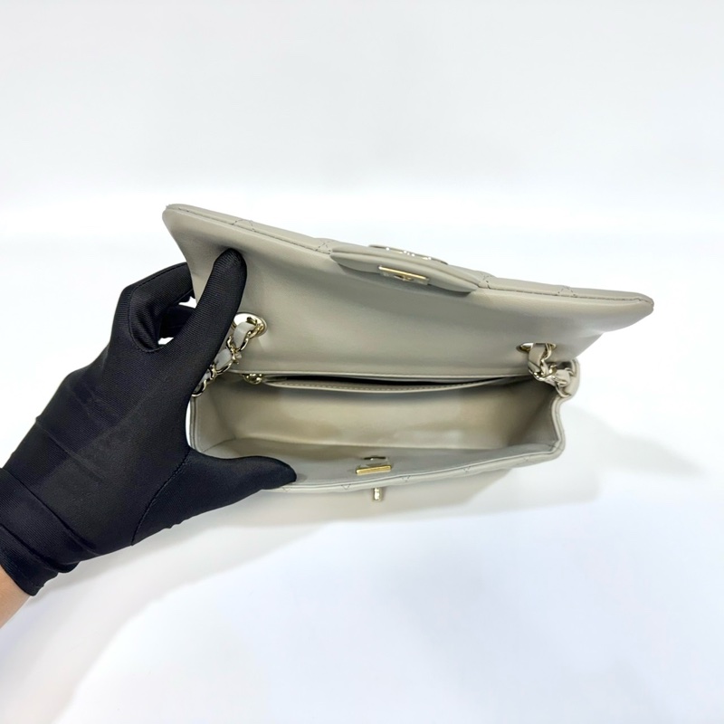 CHANEL鼠尾草灰羊皮淡金釦CF20/A69900-7