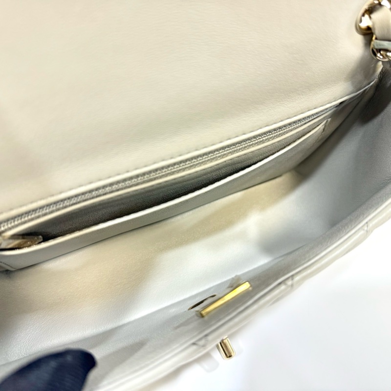 CHANEL鼠尾草灰羊皮淡金釦CF20/A69900-14