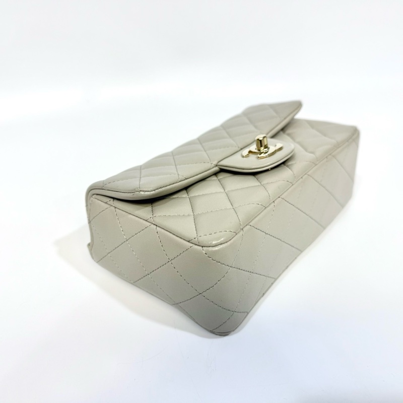 CHANEL鼠尾草灰羊皮淡金釦CF20/A69900-16