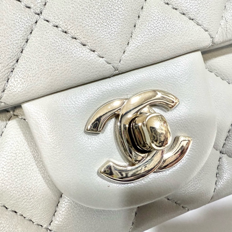 CHANEL鼠尾草灰羊皮淡金釦CF20/A69900-19