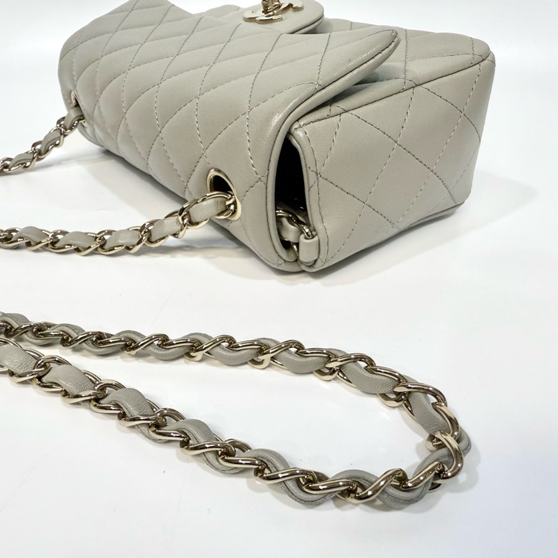 CHANEL鼠尾草灰羊皮淡金釦CF20/A69900-21